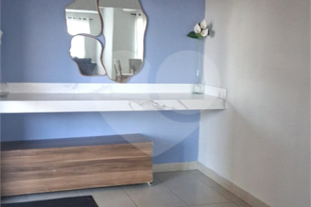 Apartamento à venda com 3 quartos, sendo 1 suíte, em Jardim Tupanci, Barueri, SP