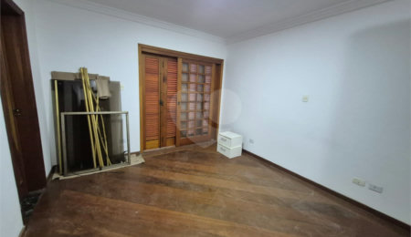 Casa à venda com 4 suítes no condomínio Alpes da Cantareira, Mairiporã - SP