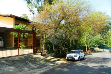 Casa de Vila à venda com 5 quartos, sendo 2 suítes, em Jardim Marajoara, São Paulo, SP