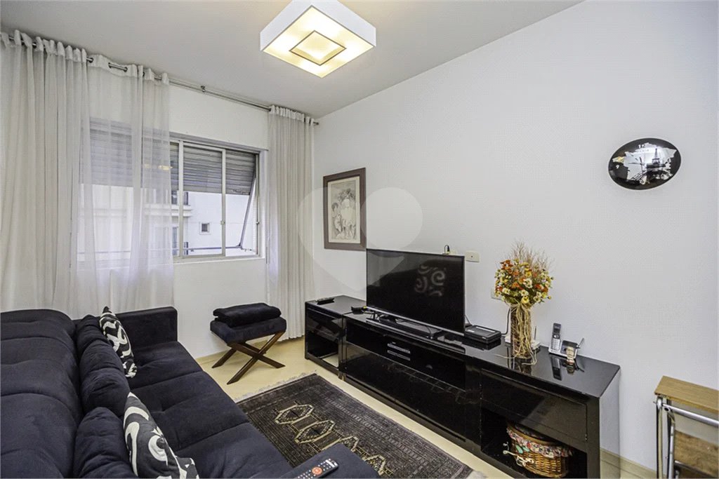 Apartamento á venda em Higienópolis com 212m² 3 dormitórios 1 suíte 2 vagas