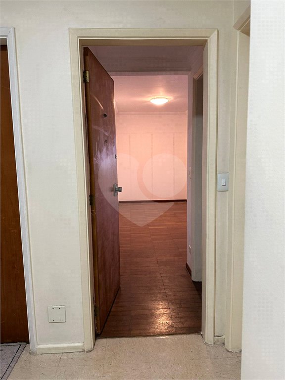 Amplo e Clássico: Apartamento de 90 m² em Higienópolis!