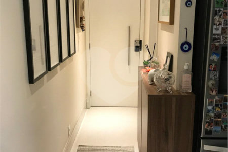 Apartamento com 3 dormitórios podendo ser revertido para 04 dormitórios, lindíssimo e reformado recentemente.