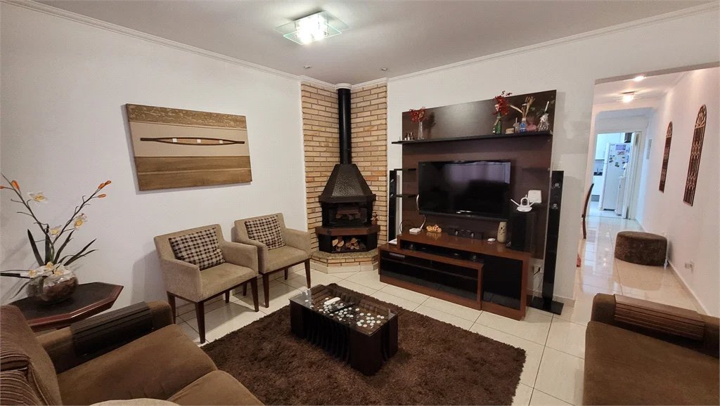 Sobrado à venda com 3 quartos, sendo 1 suíte, em Vila Romana, São Paulo, SP