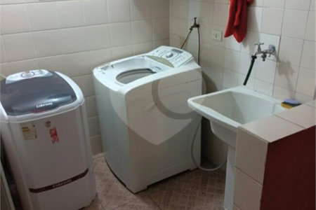 Sobrado à venda com 2 quartos em Jardim Santa Emília, São Paulo, SP