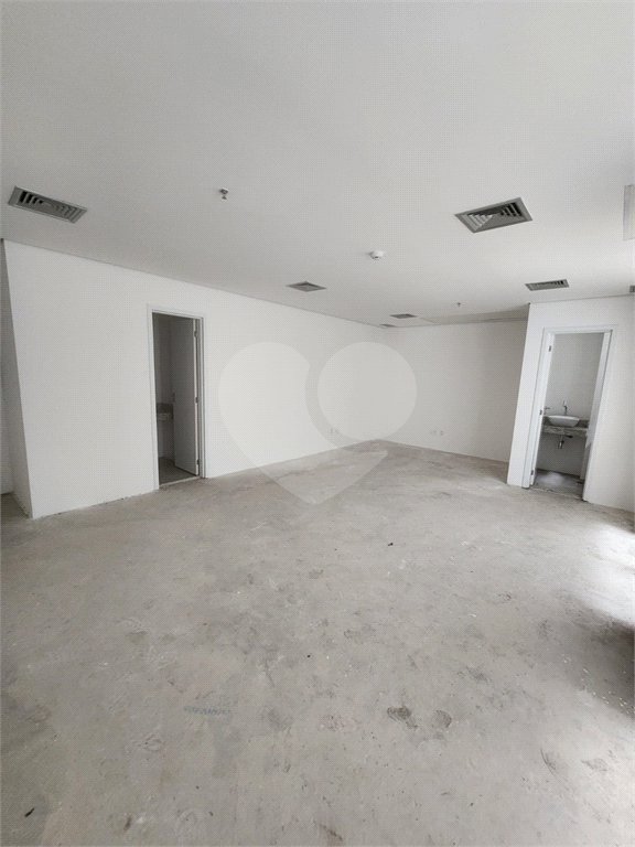 Sala comercial a venda em frente ao Allianz Parque