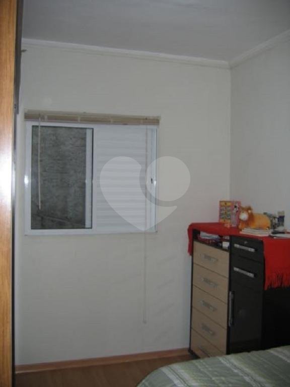 Casa à venda com 3 quartos, sendo 1 suíte, no condomínio Residencial Maracujás, São Paulo - SP