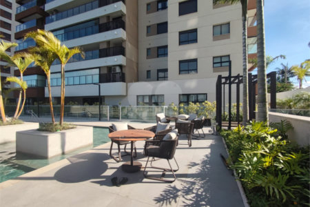Apartamento à venda com 4 suítes em Jardim Leonor, São Paulo, SP