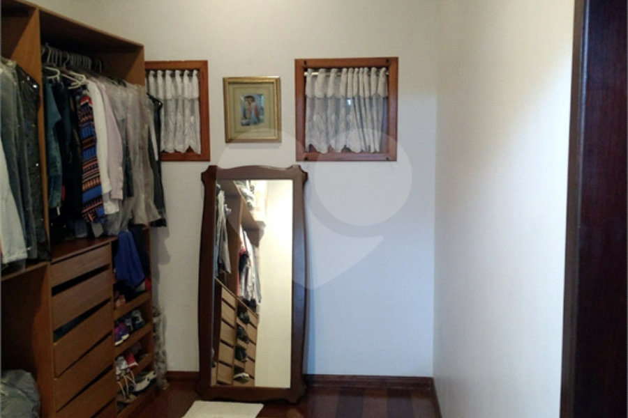 Casa à venda com 3 suítes no condomínio Alpes da Cantareira, Mairiporã - SP