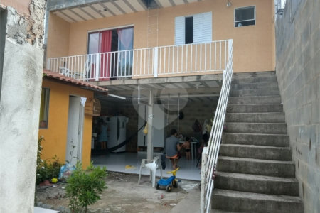 Casa à venda com 2 quartos, sendo 1 suíte,  em Vila São Paulo, Mogi das Cruzes, SP