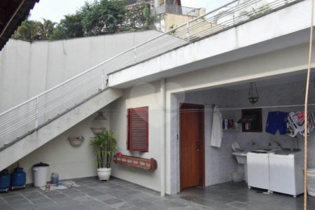 Casa à venda com 3 suítes no condomínio Praça Monsenhor Macedo,10, São Paulo - SP