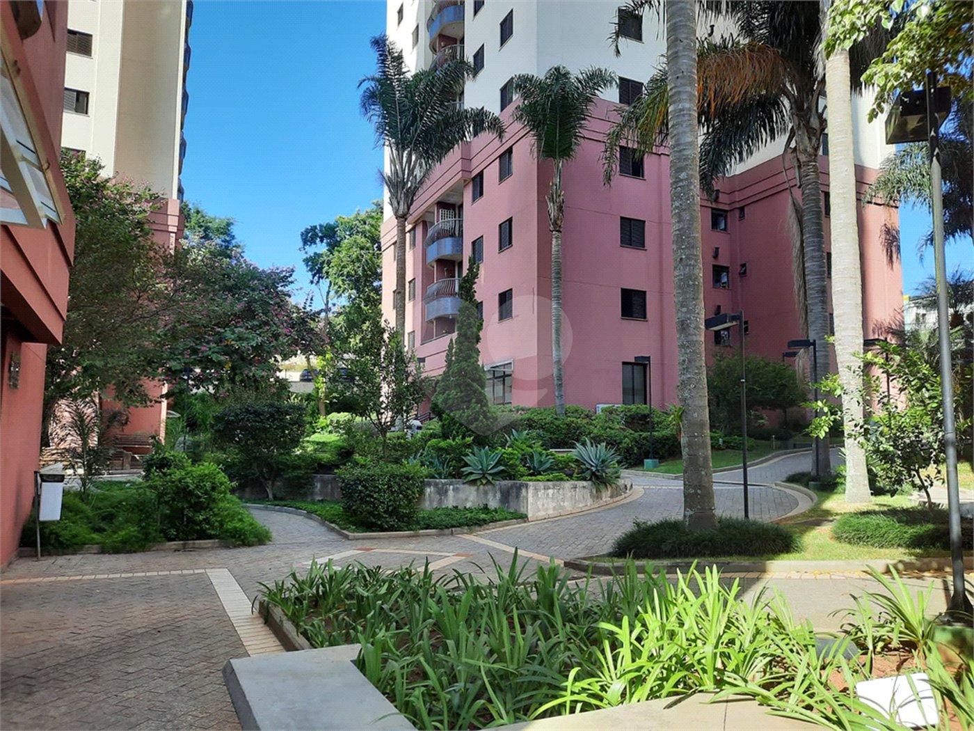 Apartamento à venda com 3 quartos, sendo 1 suíte, em Jardim Marajoara, São Paulo, SP