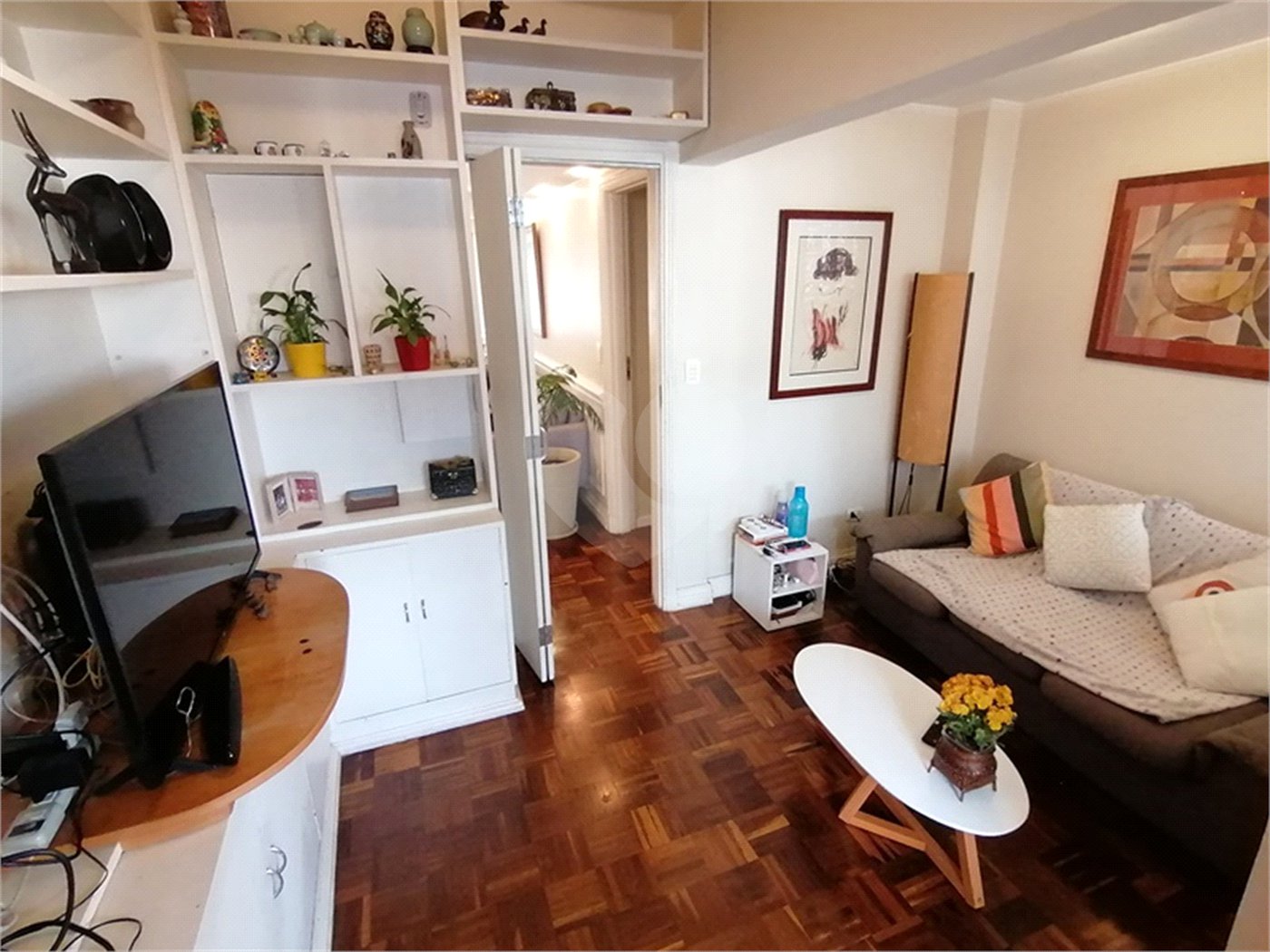 Apartamento à venda com 3 quartos, sendo 1 suíte, em Jardim Paulista, São Paulo, SP