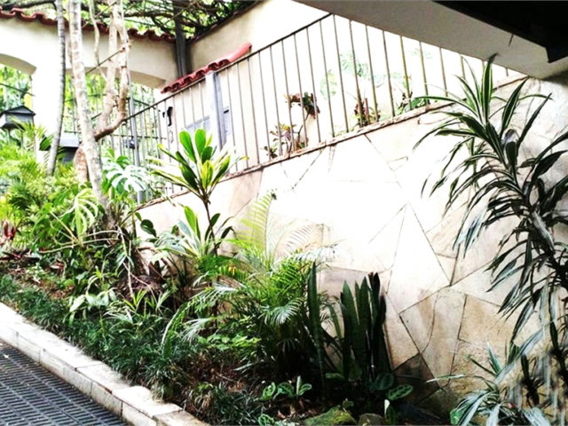 Sobrado à venda com 3 quartos, sendo 1 suíte,  em Horto, São Paulo, SP