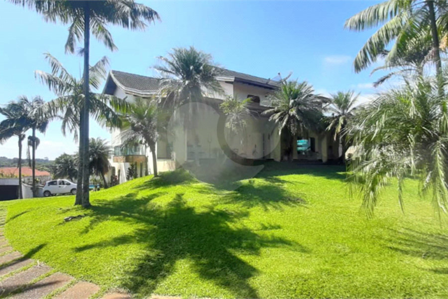 Casa à venda com 4 suítes no condomínio Parque Imperial da Cantareira, Mairiporã - SP