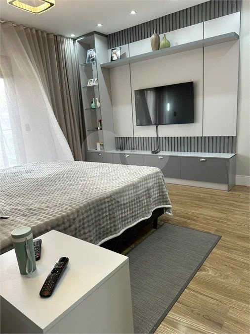 Condomínio London Park – Indaiatuba/SP - Uma casa simplesmente encantadora, em uma das posições mais desejadas do Condomínio London Park, com fundo para a mata, proporcionando privacidade, tranquilidade e uma conexão incrível com a natureza. Terreno: 318,12 m² - Área construída: 265,09 m²