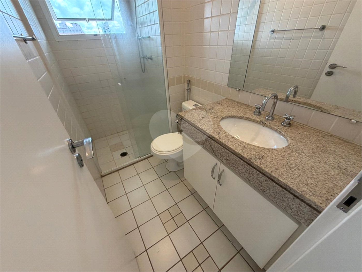 Duplex à venda ou para alugar com 1 suíte em Vila Nova Conceição, São Paulo, SP