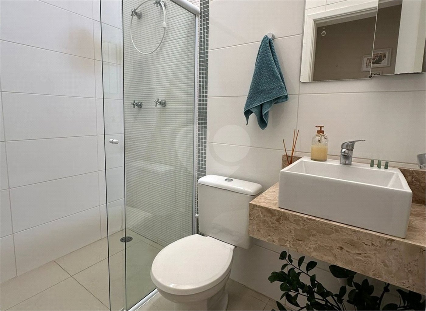 Casa à venda com 3 quartos, sendo 1 suíte, no condomínio Golden Park Residence II, Sorocaba - SP
