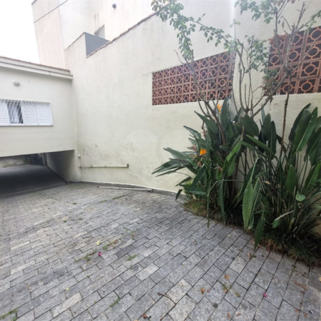 Casa à venda com 4 quartos, sendo 1 suíte,  em Vila Clementino, São Paulo, SP
