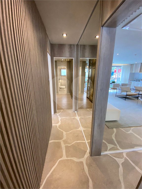 Apartamento à venda com 3 suítes em Campo Belo, São Paulo, SP