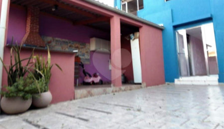 Sobrado à venda com 4 quartos, sendo 1 suíte,  em Tremembé, São Paulo, SP