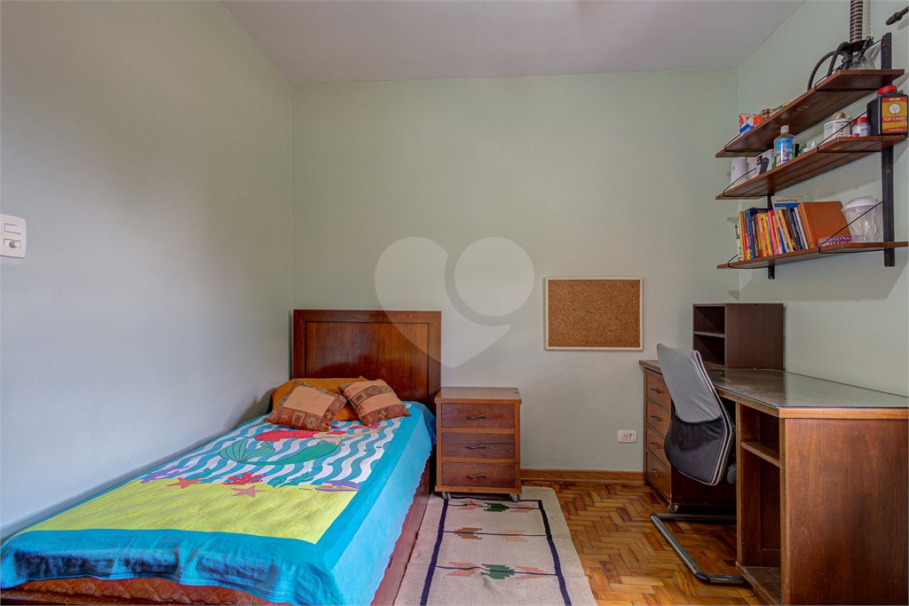 Sobrado à venda com 5 quartos, sendo 3 suítes, em Chácara Monte Alegre, São Paulo, SP