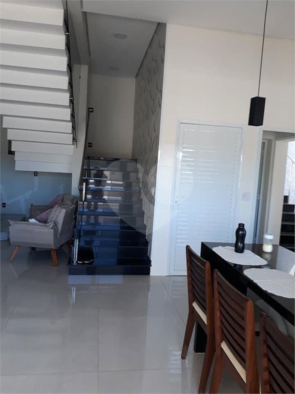 Sobrado à venda com 1 quarto, sendo 3 suítes, em Condomínio Residencial Euroville II, Bragança Paulista, SP