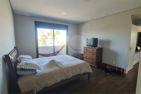 Casa à venda com 3 suítes em Vila Nastri, Itapetininga, SP