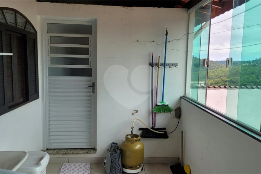 Casa à venda com 6 quartos, sendo 2 suítes, em Laranjeiras, Caieiras, SP