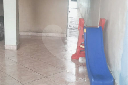 Casa à venda com 3 quartos em Jardim Santa Helena, Itaquaquecetuba, SP