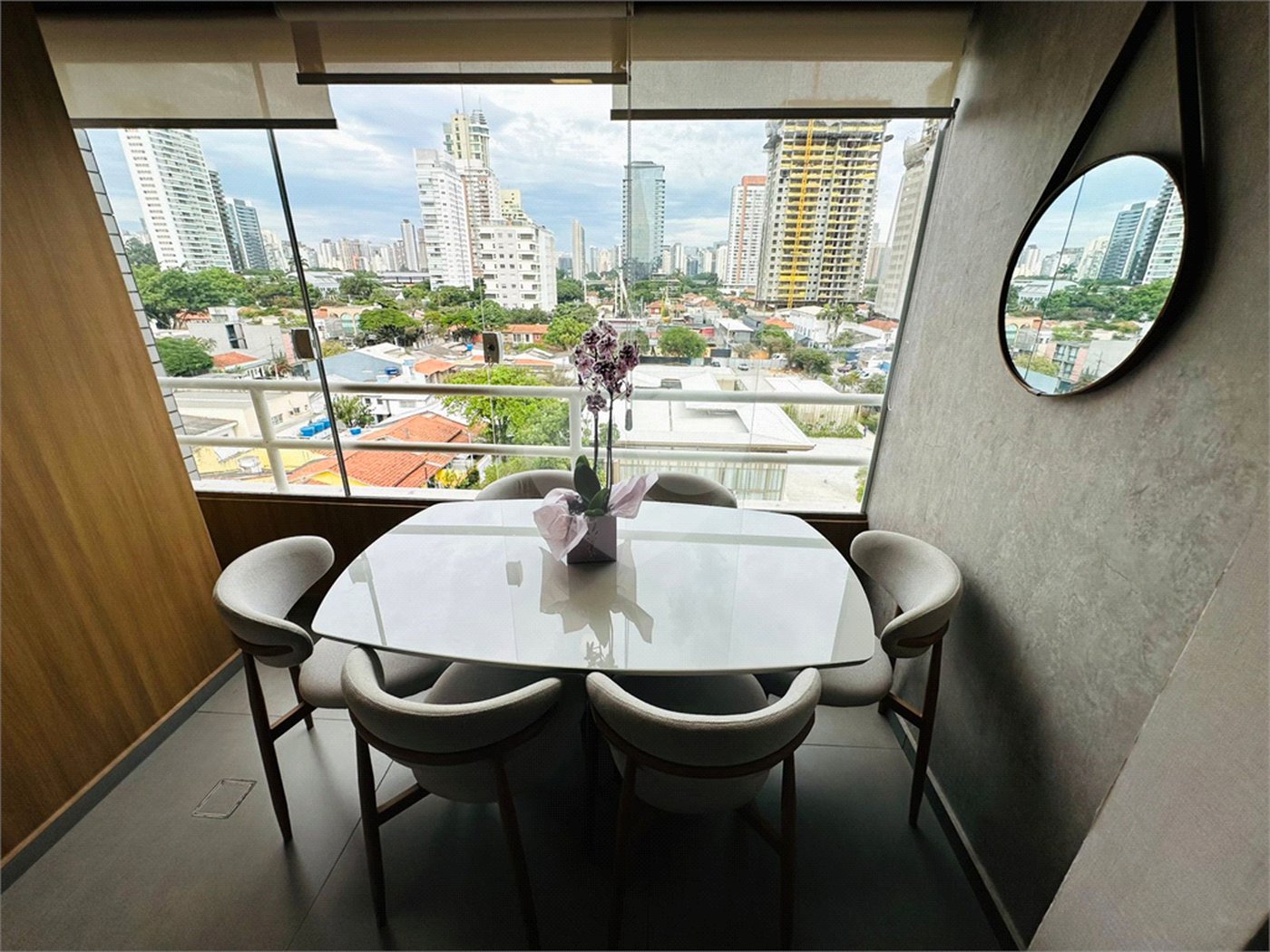 Apartamento à venda com 2 quartos, sendo 1 suíte,  em Cidade Monções, São Paulo, SP