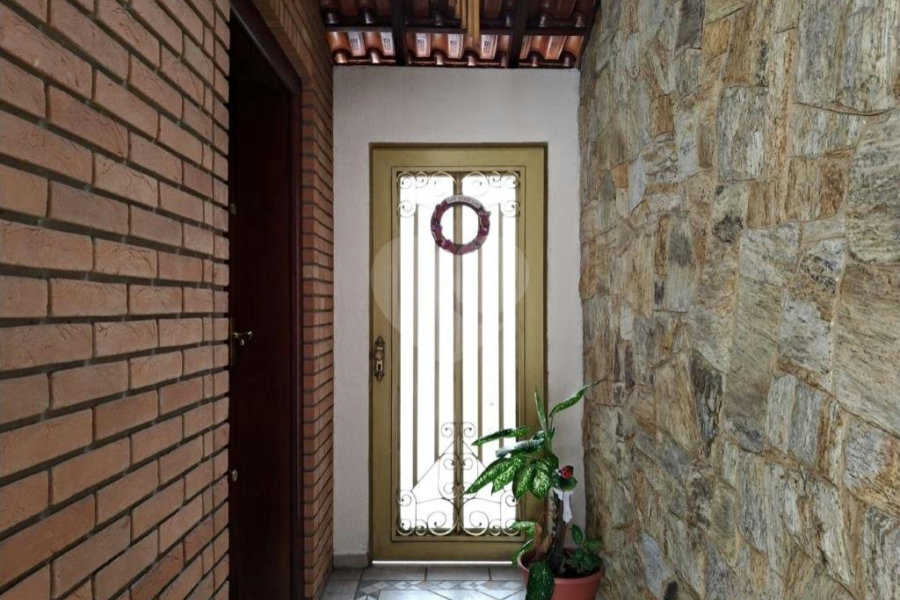 Sobrado à venda com 2 quartos, sendo 1 suíte, em Santa Teresinha, São Paulo, SP