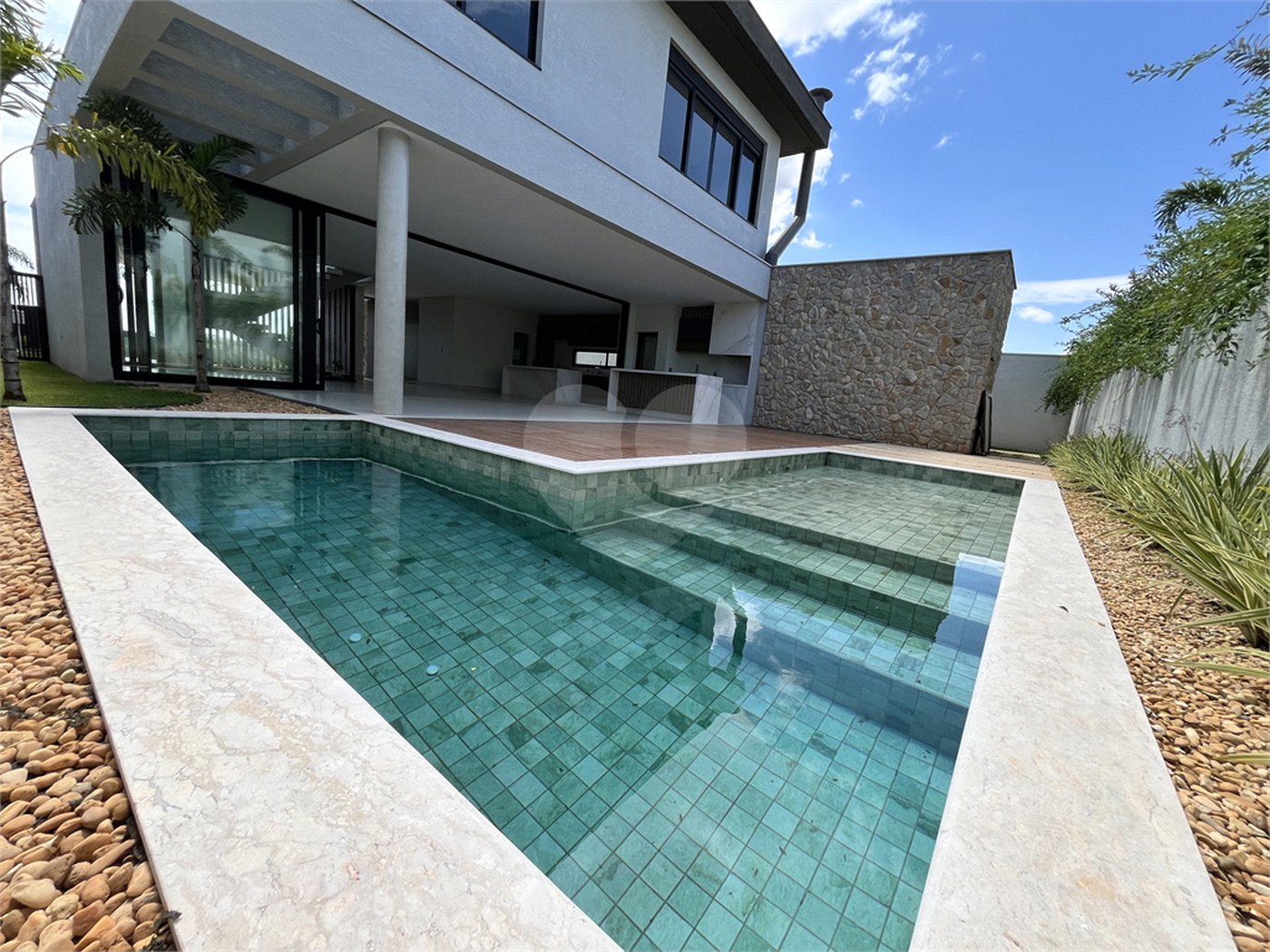 Casa à venda com 4 suítes no condomínio Alphaville Nova Esplanada 3, Votorantim - SP