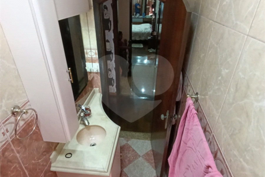 Sobrado à venda com 4 quartos, sendo 1 suíte, em Jaçanã, São Paulo, SP