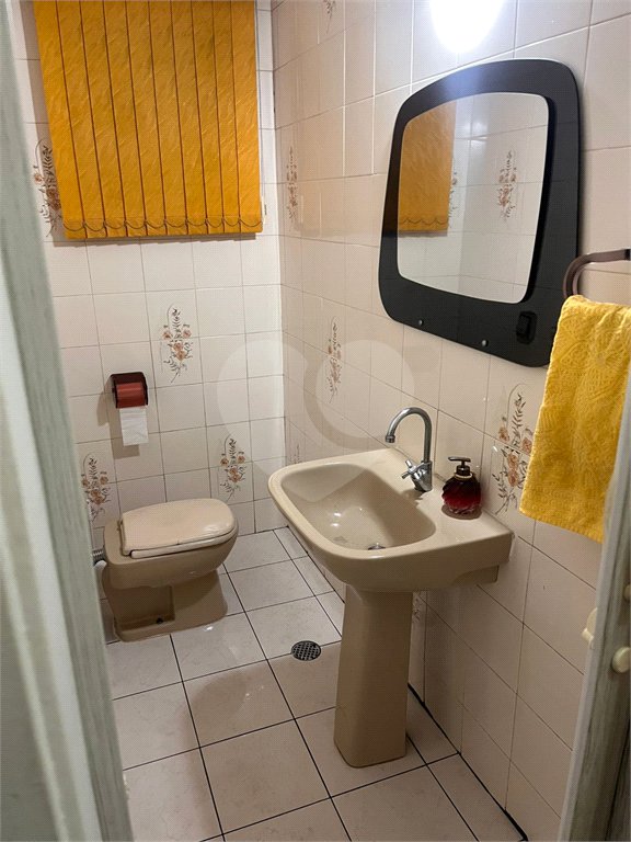 Sobrado à venda com 4 quartos, sendo 1 suíte, em Vila Antonieta, São Paulo, SP