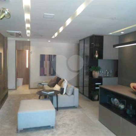 Apartamento à venda com 3 quartos, sendo 1 suíte,  em Jardim das Acácias, São Paulo, SP