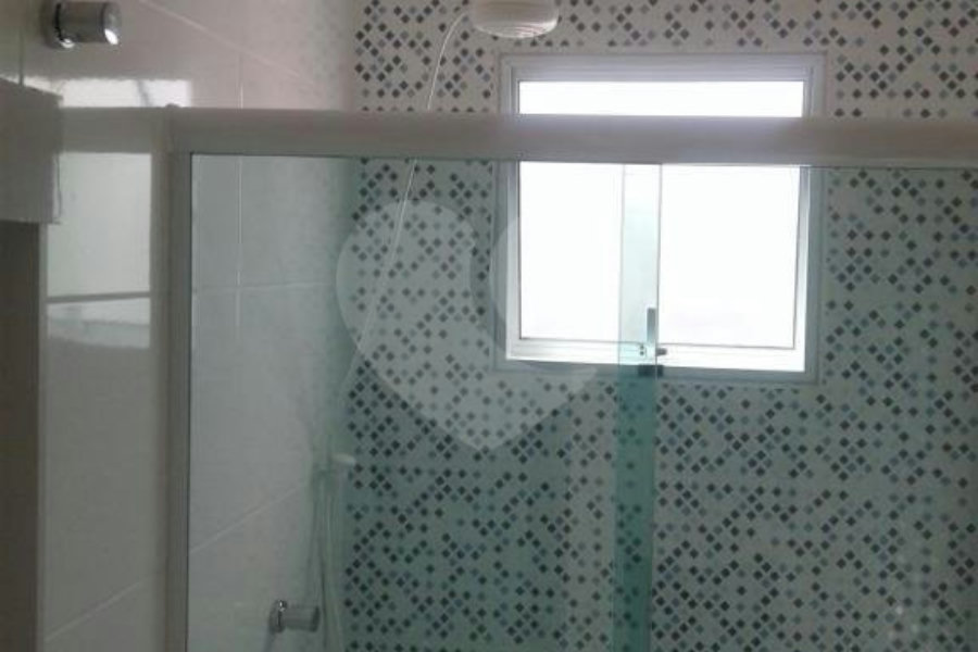 Casa à venda com 1 quarto no condomínio Camila I, São Paulo - SP