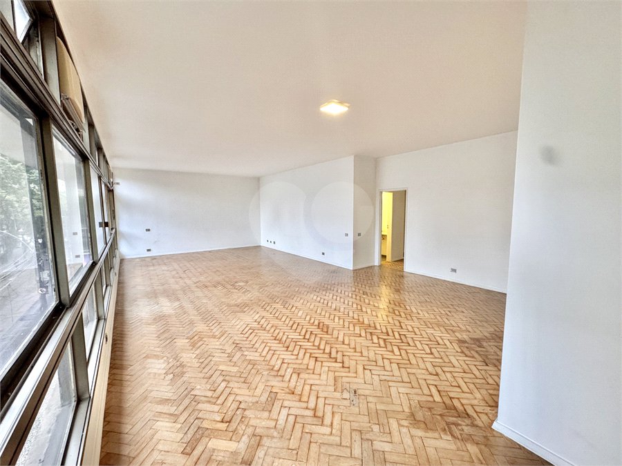Apartamento à venda com 4 quartos, sendo 1 suíte, em Lagoa, Rio de Janeiro, RJ