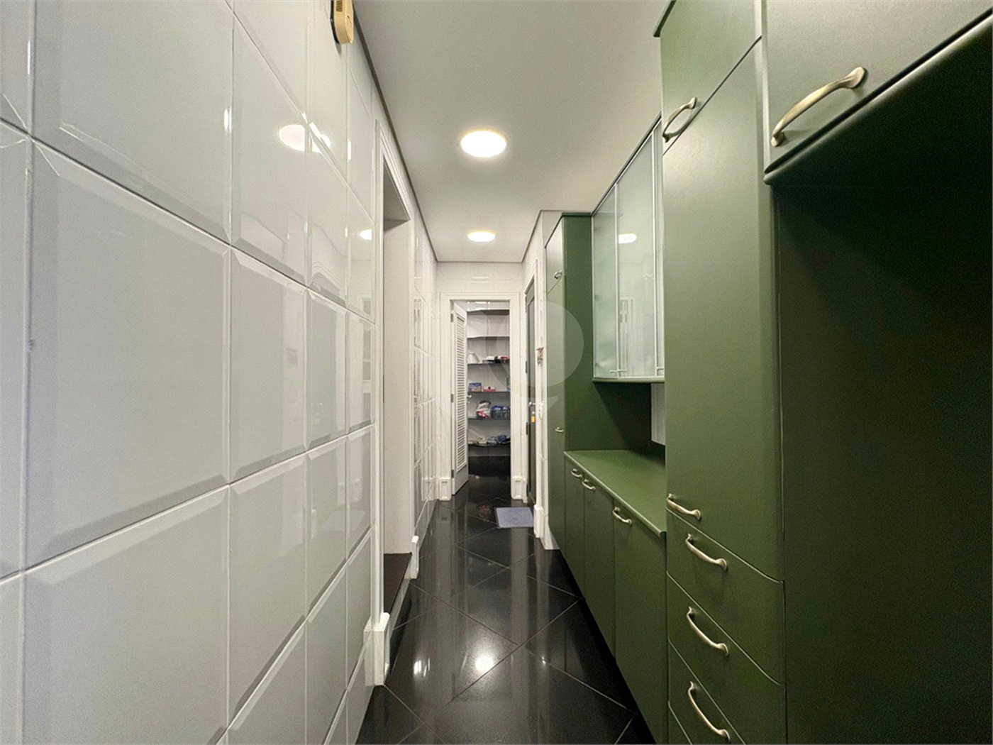 Casa à venda com 5 quartos, sendo 4 suítes, no condomínio Pignatari, São Paulo - SP