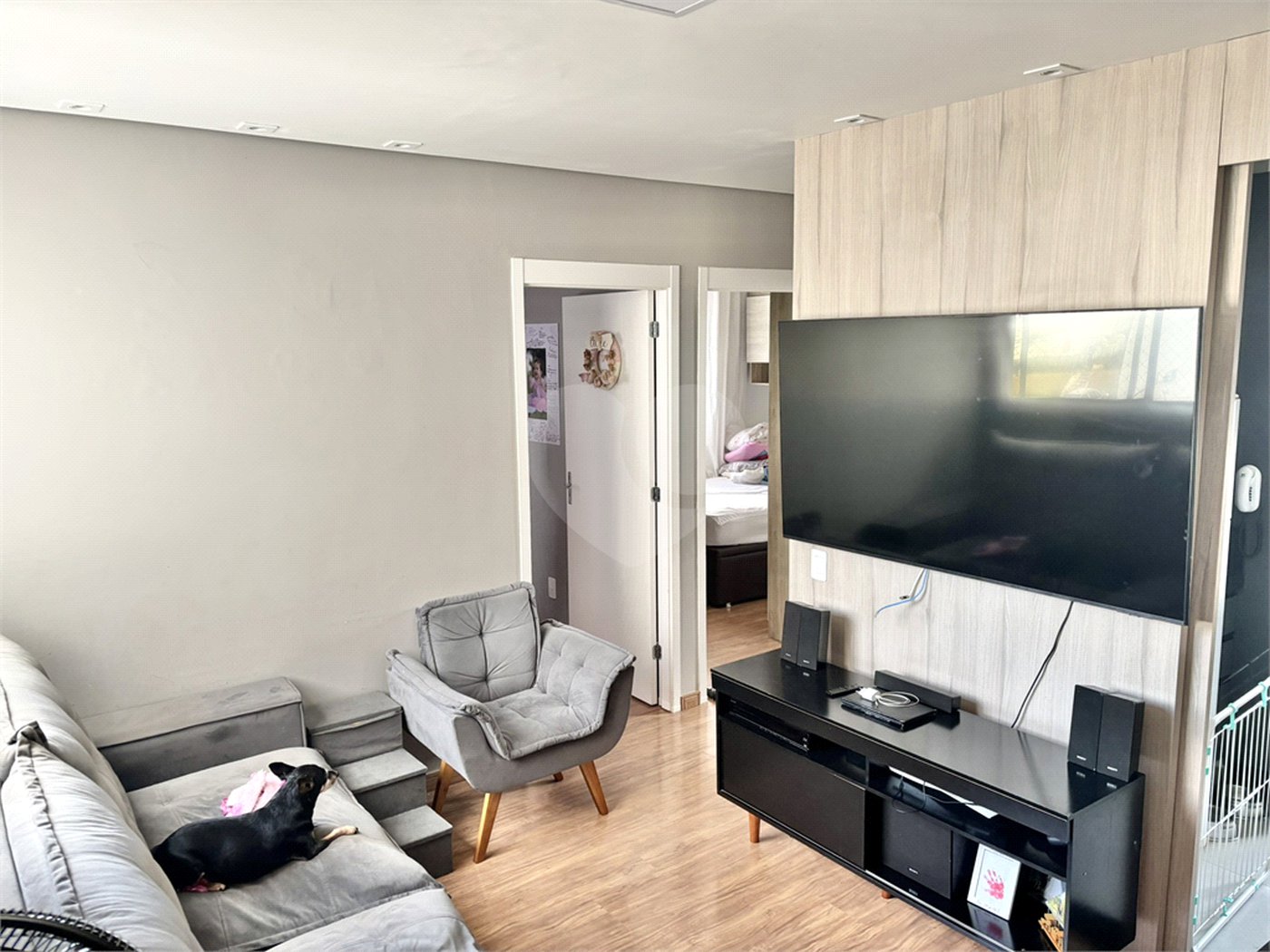Casa à venda com 2 quartos, sendo 1 suíte, no condomínio Residencial Jasmin, Itapetininga - SP