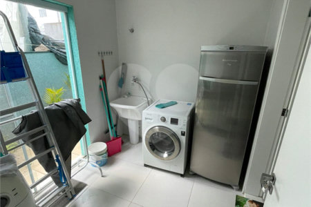 Casa à venda com 1 quarto, sendo 3 suítes, no condomínio Aruã Brisas I, Mogi das Cruzes - SP