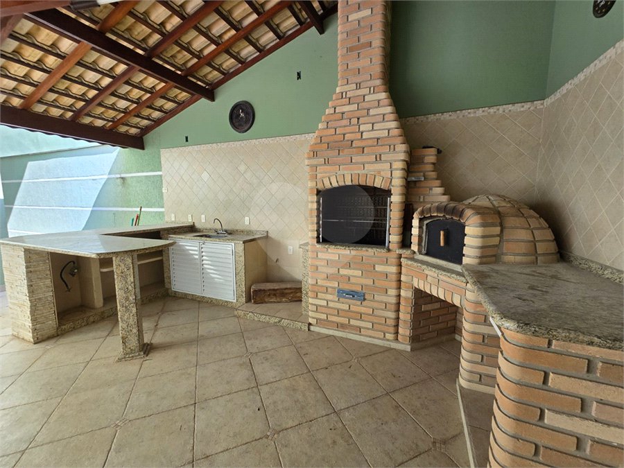 Casa para alugar com 4 quartos, sendo 3 suítes,  no condomínio Village Saint Claire, Sorocaba - SP