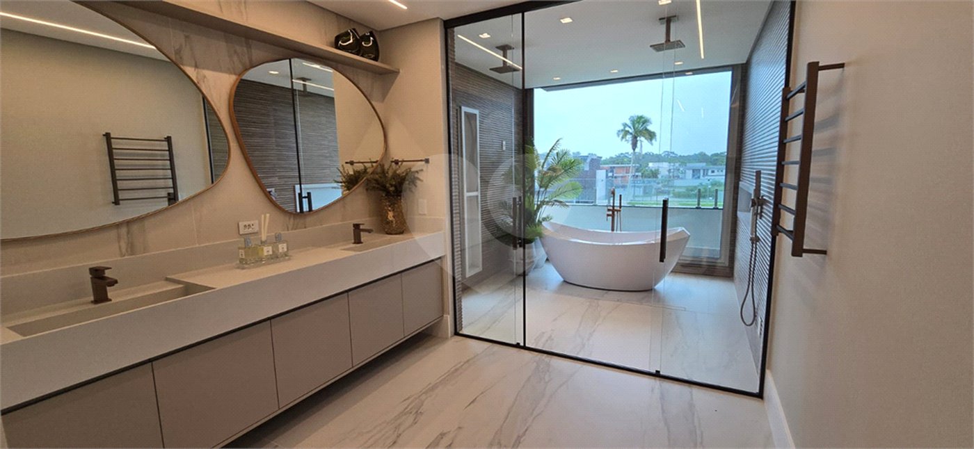 Casa à venda com 6 suítes no condomínio Riviera de São Lourenço, Bertioga - SP