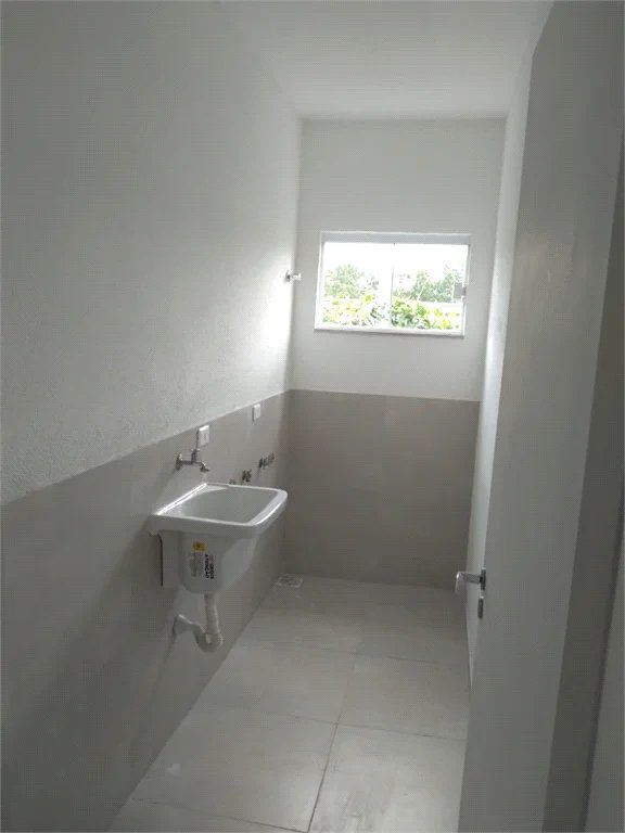 Casa à venda com 4 suítes no condomínio Saint Thomás Rua Uruana,9, Carapicuíba - SP