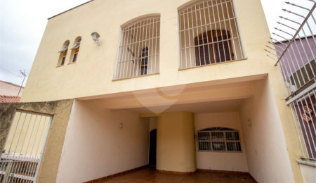 Casa à venda ou para alugar com 4 quartos, sendo 1 suíte,  no Centro, São Roque, SP