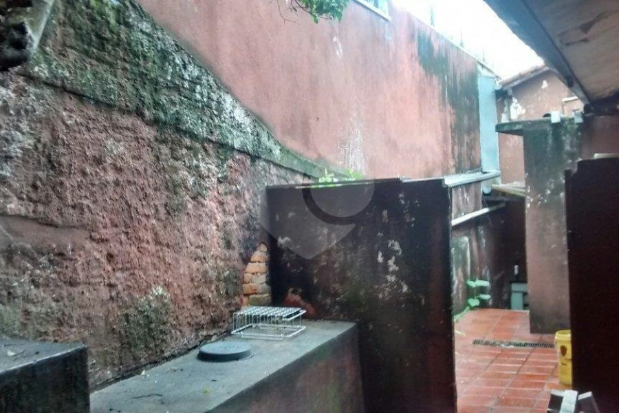 Casa à venda com 6 quartos, sendo 2 suítes,  no condomínio Doutor Francisco Ranieri, São Paulo - SP