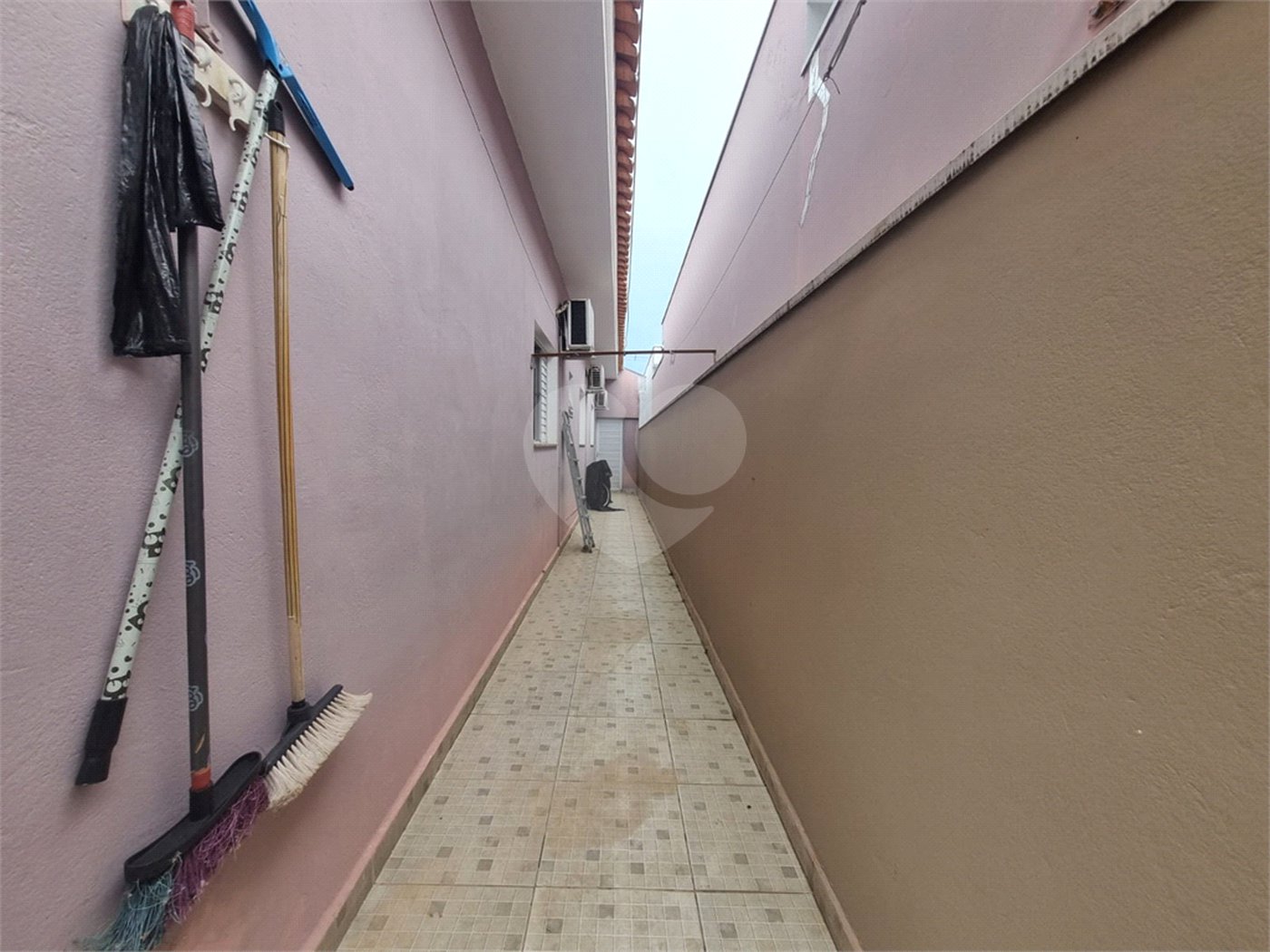 Casa à venda com 4 quartos, sendo 1 suíte,  no condomínio Ibiti do Paço, Sorocaba - SP