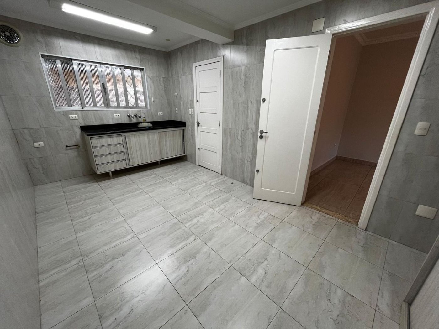 Sobrado com 3 dormitórios à venda, 152 m² por R$ 1.700.000,00 - Embaré - Santos/SP