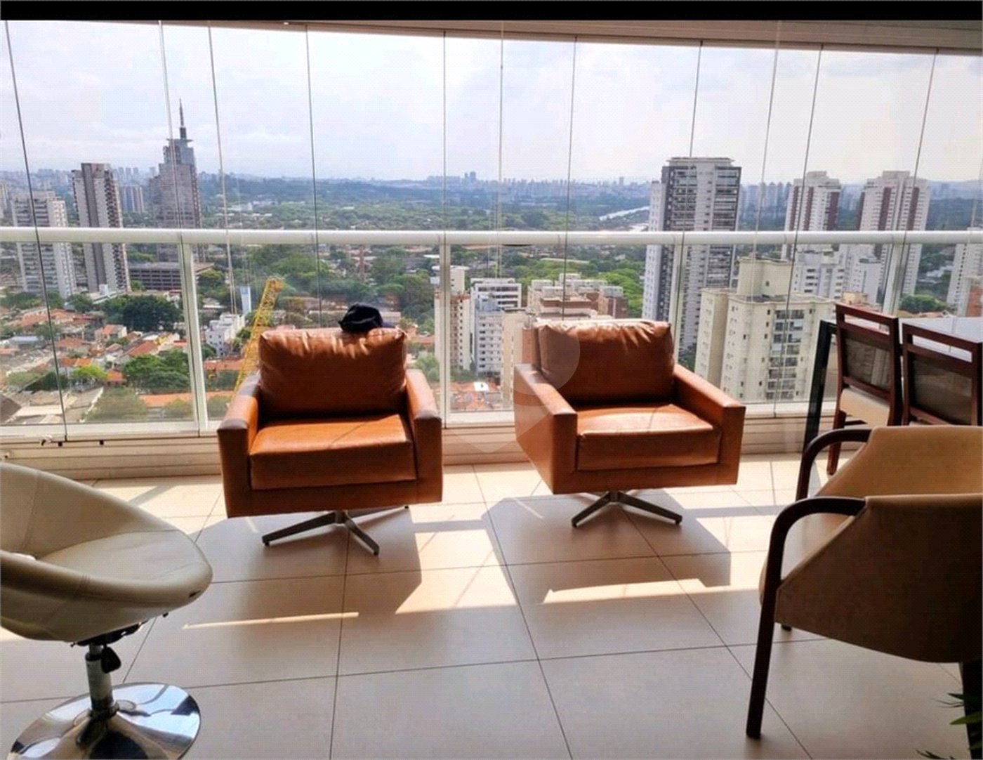 Apartamento à venda com 2 quartos, sendo 1 suíte, em Pinheiros, São Paulo, SP