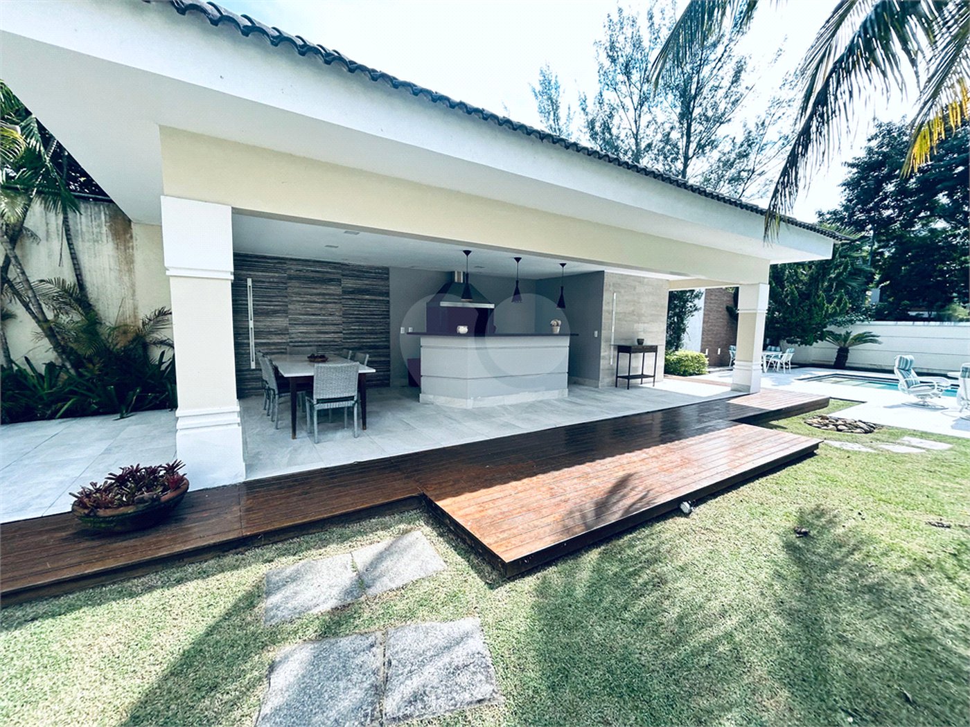 Casa à venda com 8 quartos, sendo 7 suítes, em Barra da Tijuca, Rio de Janeiro, RJ