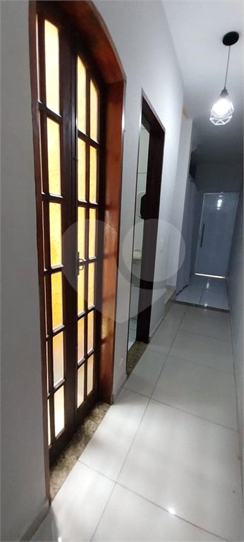 Sobrado à venda com 3 quartos, sendo 1 suíte,  em Jardim Regis, São Paulo, SP